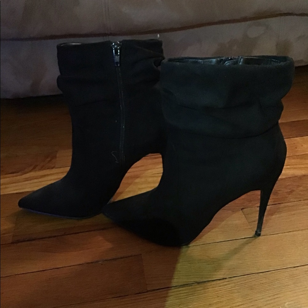 Size 9.5 black suede boots JustFab